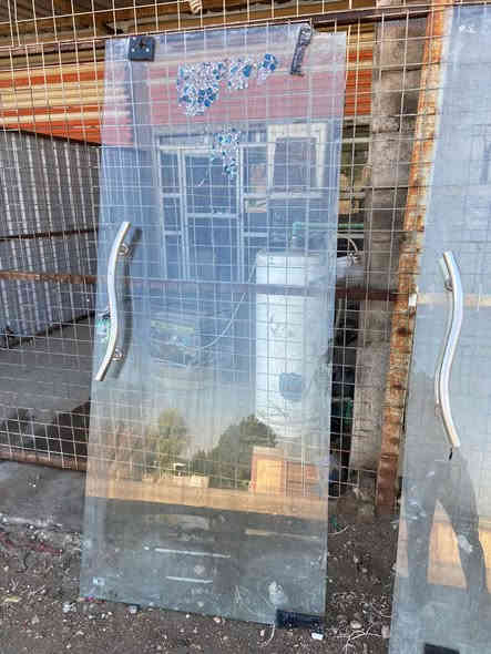 ابواب عدد2 جام للبيع السعر اثنينهم 120وبيهن مجال 
***********
