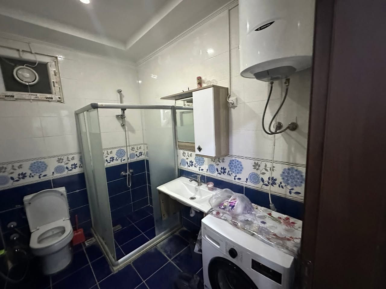 عرض جديد وحصري من شركة غازي ميراني
■ شقه للبيع في مجمع روز تاور الشقة #موؤثثة بلكامل 
■ مساحه 85 م 
■ ١+١ غرفه وصاله 
■ مطبخ مفصول وصحيات
■ مجهزه الشقه سبالت عدد٢ وكونترات
■ ارضيه باركيه
■ خدمات المجمع كهرباء وماء ٢٤ ساعه سكيورتي
■ مساحات خضراء 
■ موقع المجمع مجاور شقق بلاص لايف طريق كويه
■ للإستفسار***********
***********
عنوان الشركة:سايدين لاوان المهندسين شركة غازي ميراني مقابيل فلوريا ستي 
#غازى_ميرانى #عقارات #اربيل #بغداد
