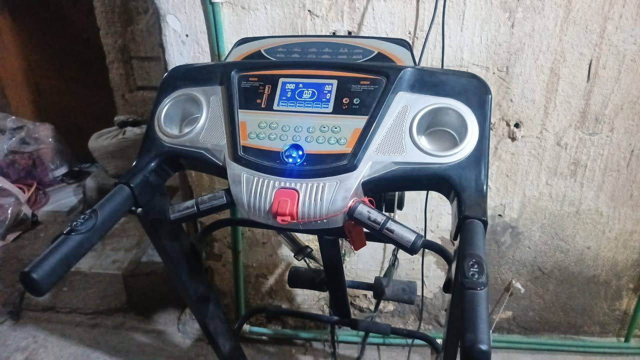 للبيع جهاز جري شغل نضيف سعر 200 بي مجال موبايل *********** بصره القبله
