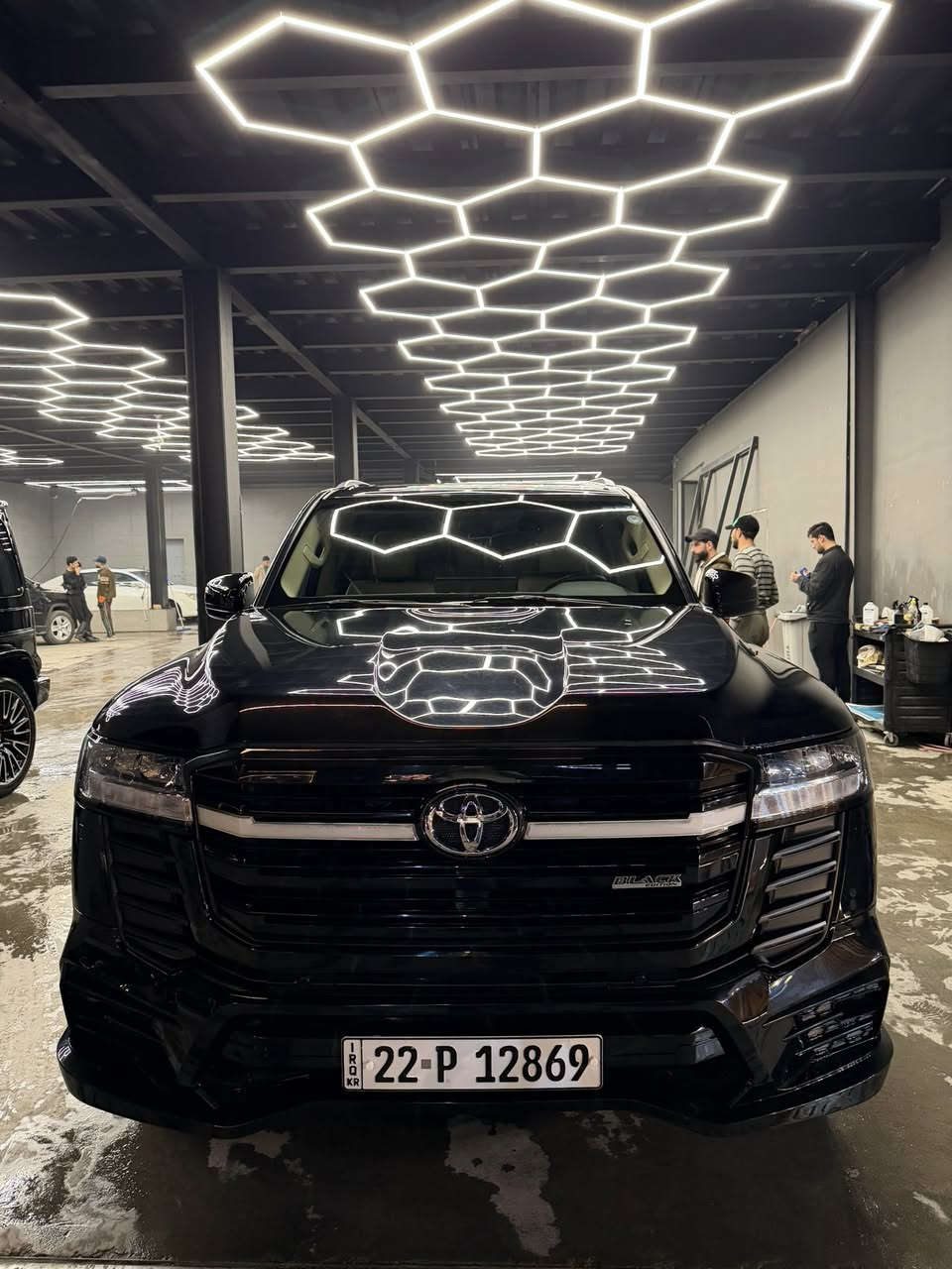 لاند كروز ٢٠٢٤ شركات 
كفالة عامة 
كتاب تضليل اربيل رسمي 
بدون ملاحضات او تصليح
بغداد ***********
السعر ٦٦٥ ورقه 
هزة وبراد جدد
