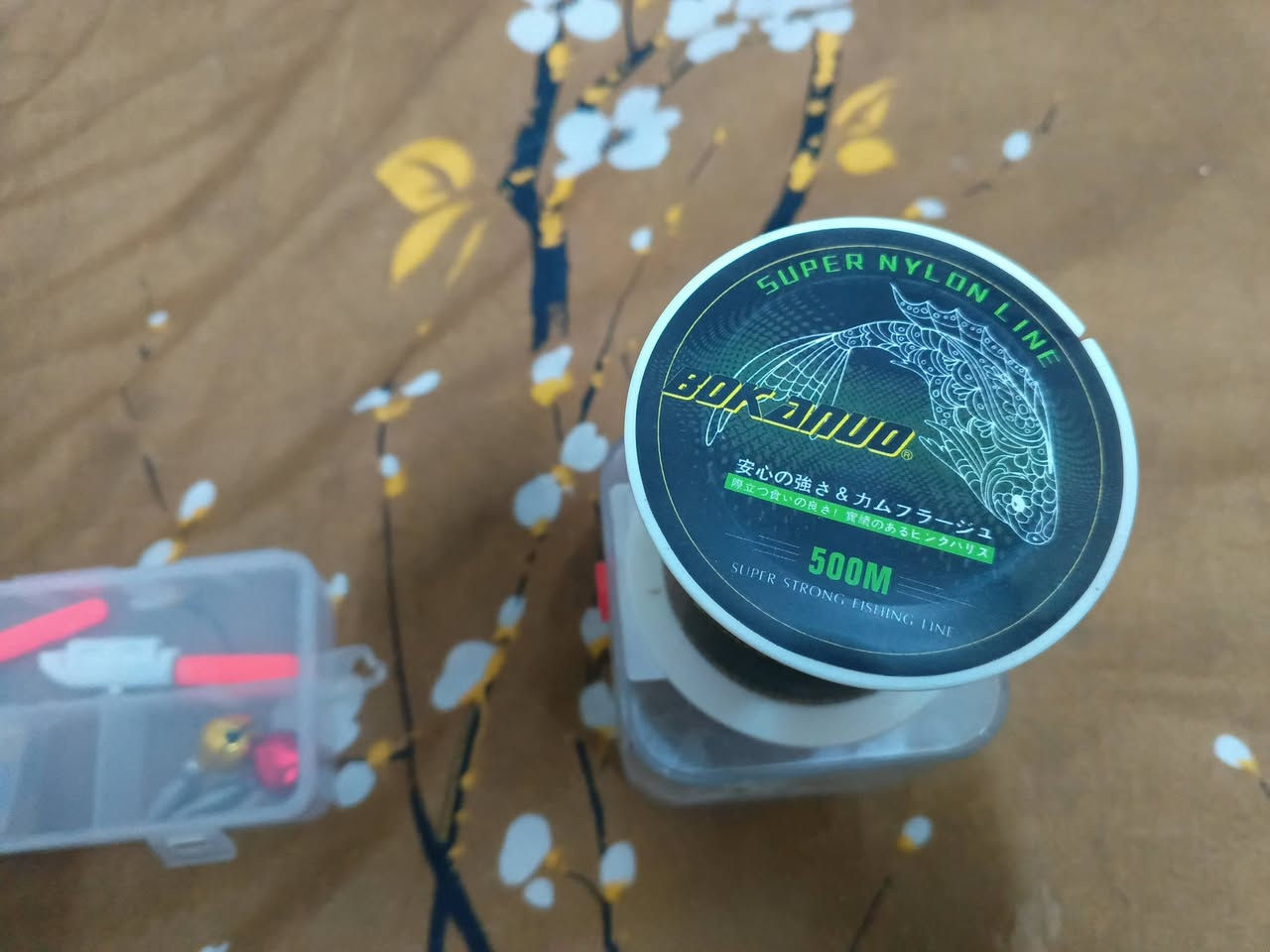 يا الله عيني غراض مال صيد عندك عود افلات طول 5متر زايد خيط لايلون طول 500متر زايد جرس ابو الضوة عدد2 سعر 13الف يوجد خدمه توصيل الجميع المحافضات 5تالاف الحجز ولاتصال على الواتساب او على الخاص ***********
