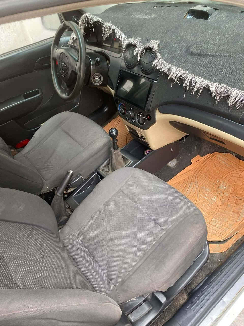 السلا م عليكم ورحمة الله وبركاته
اڤيوتكسي للبيع موديل2008 وارد خليجي رقم صلاح الدين أجنبي بأسمي شرط التحويل محرك معمر رايمن والكشر كدام العين وبيها كاربون ماستر ماانطي
هيئه وغرامات صفر
السعر 50ورقه وبيها مجال
رقم الهاتف ***********
