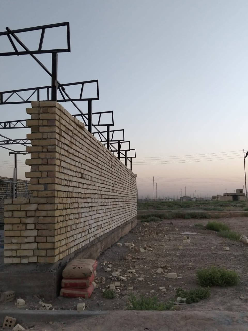 مسقف كامل لبيع تجي انته اتفصخ بيدك
العنوان بغداد الشعب
الحديد اخو الجديد بعدهه ممزرف ولا مجدود عليه جينكو
من اثنين ملم فما فوق عرض المسقف 6 وربع
نزال 16 متر ارتفاع 4 صافي
خابرني وتدلل وذا ابو موكب تتفضل عليه اساهم وياك

***********
