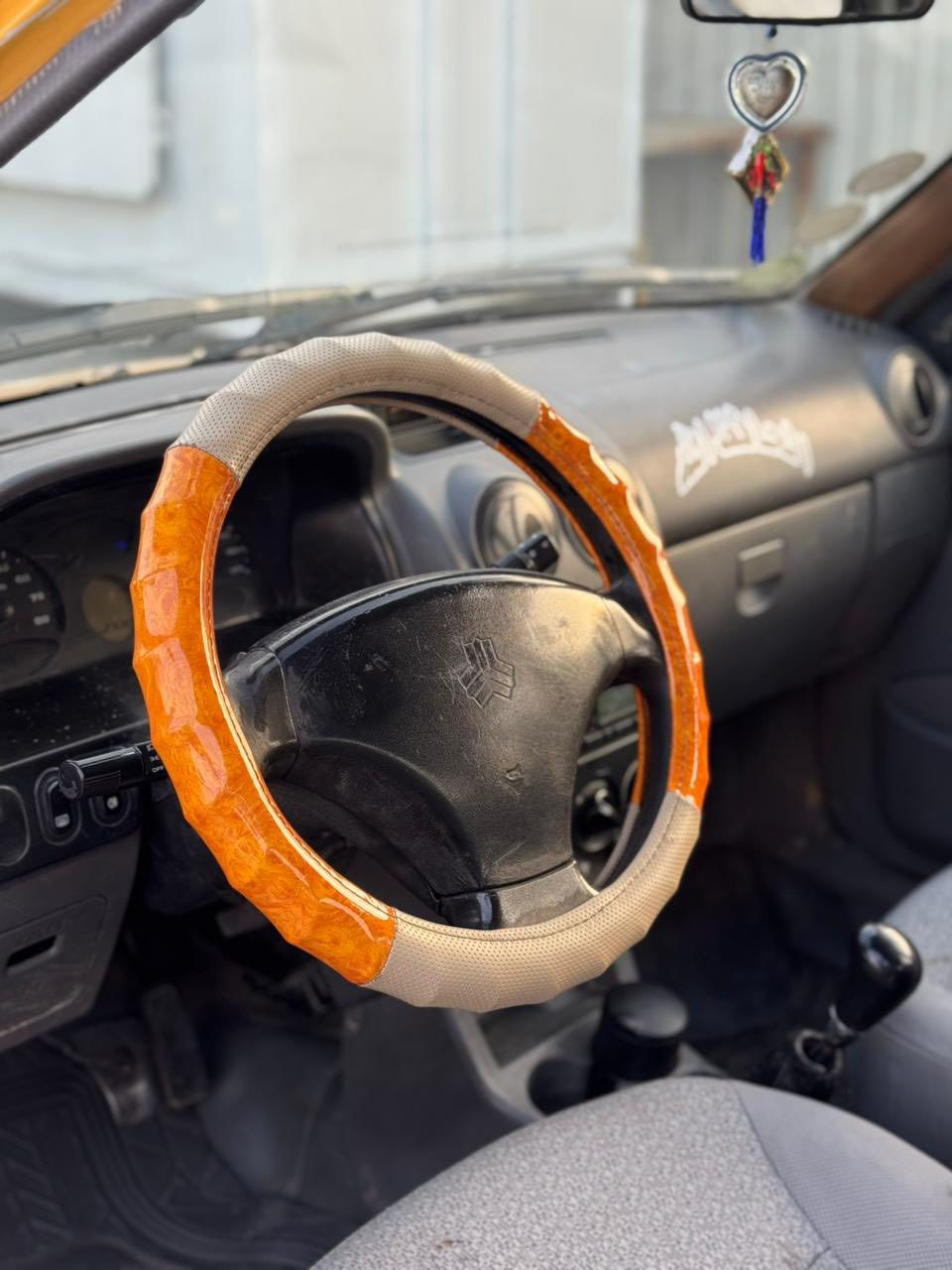 السلام عليكم 
سابيا 
موديل 2014
رقم بغداد انكليزي تحويل ثاني يوم 
مصفرة هيئة وغرامات
مكفـولات مكينة وكير وكه
شواصي معمرة
بيها أماكن صبغ 
شاد لها سكن عالي كلش حلو 
سيارة جاهزة بدون نقص 
السعر 28
للاستفسار ***********
مكاني بغداد
