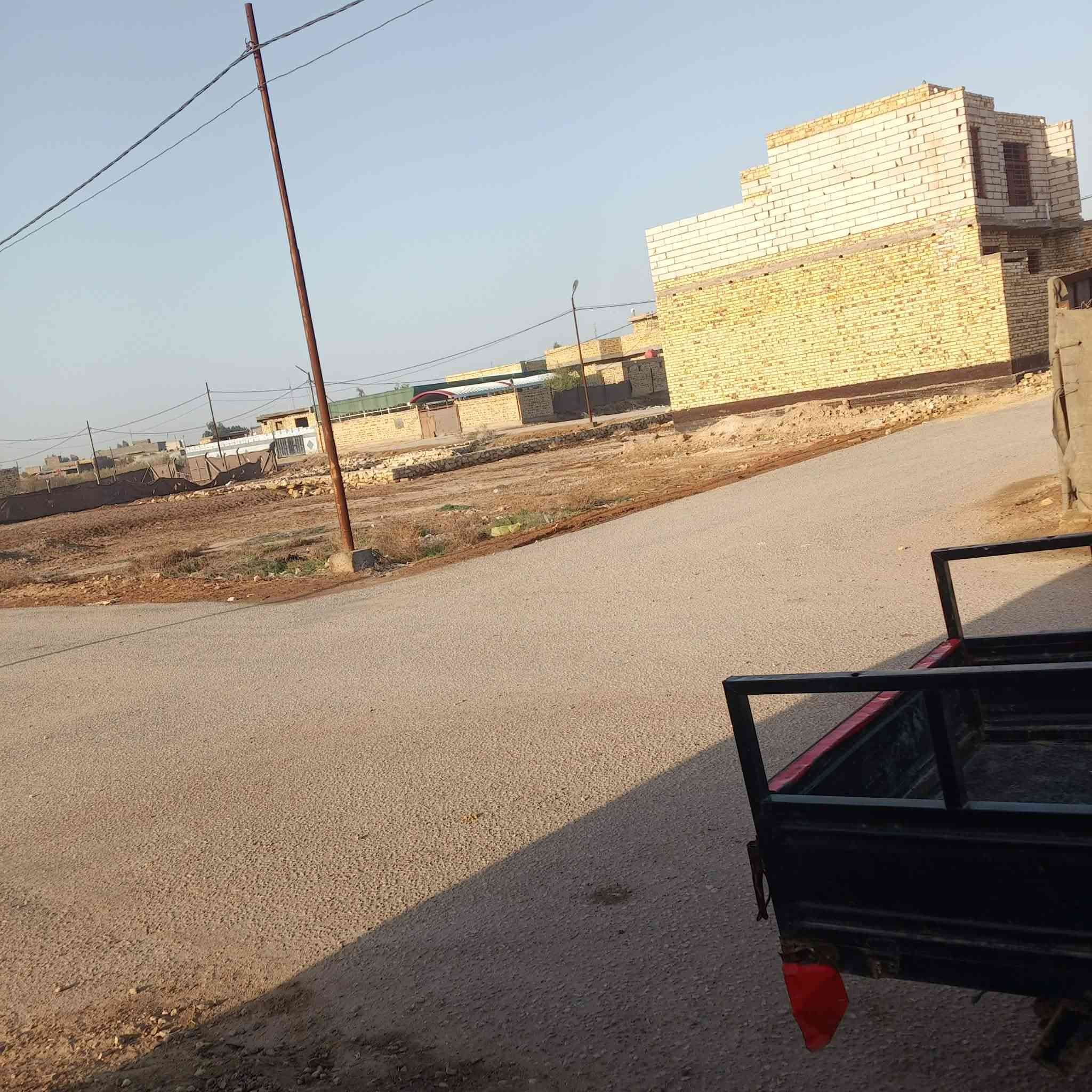 بيت 100متر زراعي للبيع قرب الشافعيه بالمجمع الي خلف حسينية ام البنين
تبليط للباب مع اناره ليليه 
البيت يحتوي على غرفه وصاله ومطبخ وصحيات 
السعر 22 وبيه مجال بسيط 
***********
