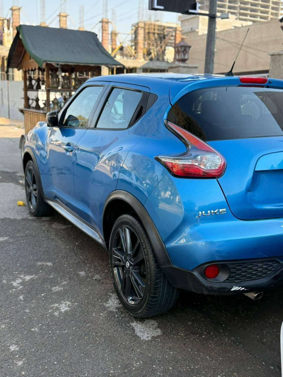 نيسان جوك موديل 2018 خليجي
محرك١٦٠٠  فول مواصفات اعلى فئه 
٥كاميرات ٣٦٠درجه مع رادرات سلايد فتحة سقف 

ماشيه 60 الف فول مواصفات اعلى فئه ضربه بيها بل باب الخلف السايق ومصلحه ع بارد بدون صبغ السياره الميعرف مواصفاته بصمة ابواب وبصمه تشغيل وحساسات امامي خلفي وجانبيه بنوراما مع فتحة سقف 
كشنات جلد مع تدفئة تبريد ويل كروم اسود بلادي  وبل الاضافه الكشنات والارضية  مغلفه بل جلد الي حاب يعرف  
السياره بأسمنه شرط التحويل السعر 130 وبيها مجال ولسيارة موجودة ابغداد او بلفلوجة
رقم  ***********
