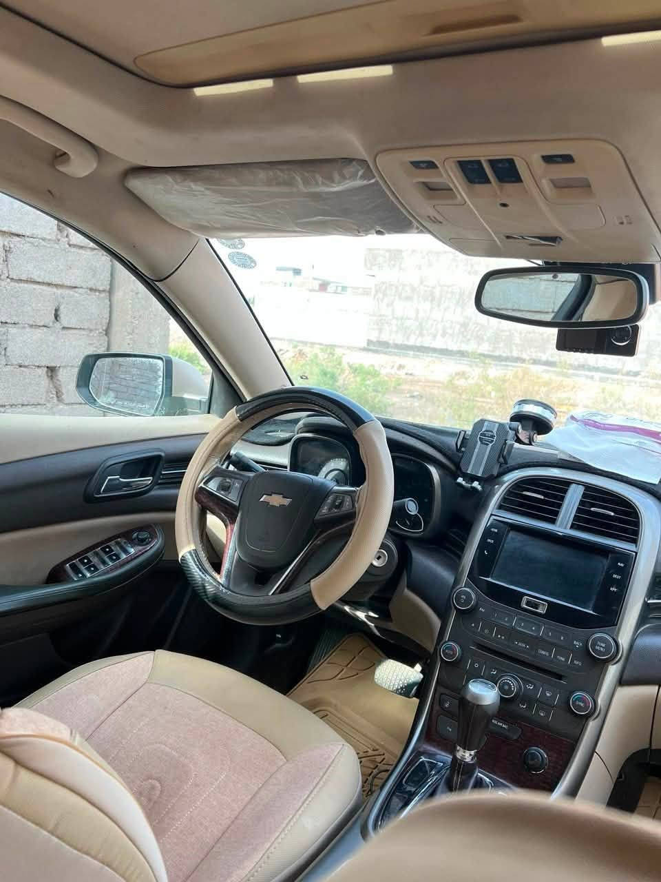 � للبيع شفروليه ماليبو LTZ خليجي
موديل 2013 – محرك 2400 سي سي 🚗

💰 السعر: 95 (قابل للتفاوض بالحدود المعقولة).

المواصفات:

✅ فئة LTZ (فل أوبشن)

✅ محرك 2400 سي سي

✅ كير أوتوماتيك

✅ فتحة سقف

✅ سايد بريك كهربائي

✅ شاشة  قاصة وكاميرا خلفية

✅ حساسات خلفية

✅ مثبت سرعة

✅ تحكم بالمقود

✅ مقاعد جلد. تحكم مقاعد كهربائي 

✅ إنارة LED زينون

✅ تبريد ثلج

✅ تدفئة ممتازة

✅ مكينة جديدة

✅ كير جديد

✅ السيارة شغالة كامل وما بيها أي نقص

✅ سستم مضخمات .صوت

📞 للاستفسار ***********
