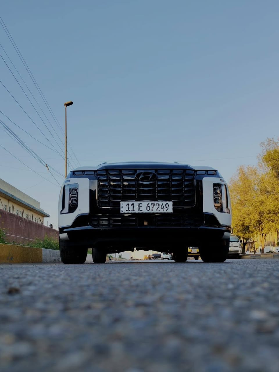 السلام عليكم بلسايد موديل ٢٠٢٤ذوي الشهداء بسمي وارد امريكي بدون تبديل بدون صبغ بدون ايرباك  حجم المحرك : 3800 / 6 سلندرر
عدد المقاعد 7 راكب 
فتحة سقف عدد (2) (بانورما)
سقف كنــــتارا
تتقدم وترجع بريمونت
شاشة عرض داتــــاشــــو
كيج الكــــتروني 
انــــارة دشبول وأبواب محيطيه متعددة الألوان 
بصمة ابواب
بصمة تشغيل 
تشغيل عن بعد (𝐑𝐄𝐌𝐎𝐓𝐄 𝐒𝐓𝐀𝐑𝐓)
شاحن هاتف لاسلكي
شاشة دشبول ديجيتال
سماعات هارمان كاردن عدد 16
عداد كاميرات 5 
كاميرا 360
كاميرا امامي
كاميرا جانبي
كاميرا خلفي
شفتات استيرن
هاند بريك بصمة
اوتو بارك (𝐀𝐔𝐓𝐎 𝐏𝐀𝐑𝐊)
اوتو هولد (𝐀𝐔𝐓𝐎 𝐇𝐎𝐋𝐃)
اوتو ستارت (𝐀𝐔𝐓𝐎 𝐒𝐓𝐀𝐑𝐓)
اوتو ستوب (𝐀𝐔𝐓𝐎 𝐒𝐓𝐎𝐏)
رادار 360
رادار امامي (تحديد مسار)
رادار جانبي  (نقاط عمياء)
رادار خلفي (التحذير من الاصطدام)
حساسات 360
حساسات امامي
حساسات جانبي 
حساسات خلفي
نظام (𝐒𝐌𝐀𝐑𝐓)
نظام (𝐒𝐏𝐎𝐑𝐓)
نظام (𝐂𝐎𝐌𝐅𝐎𝐑)
نطام (𝐄𝐂𝐎)
كشنات (𝐕𝐢𝐩)
كشنات مساج
كشنات جلد 
جميع كشنات كهربائي
كشنات خزن+ميموري 
كشنات تبريد امامي وخلفي
كشنات هيتر  امامي وخلفي
تحكمات استيرن
استيرن هيتر
تبريد لمس
تبريد مركزي 
صندوق شفط كهربائي 
لايتات (𝐋𝐄𝐃) لید عدسة زينون 
بكلايتات (𝐋𝐄𝐃) لید
 ويـل كـروم اسود
السعر٣٤٥
‏***********
