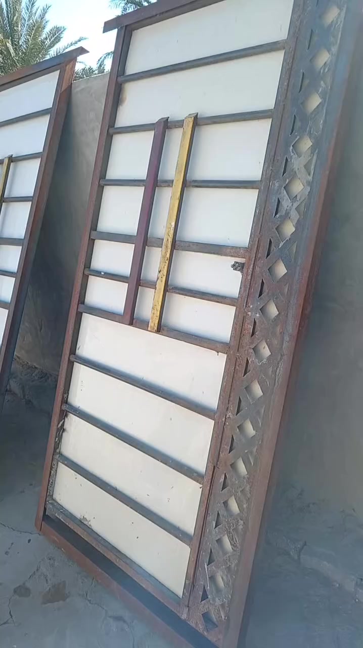 سلام عليكم بابين
متر وربع

ورتفاع مترين

ذي قار شطره

سعر علا ٦٥ والا ثنينهن بيهن مجال ***********
