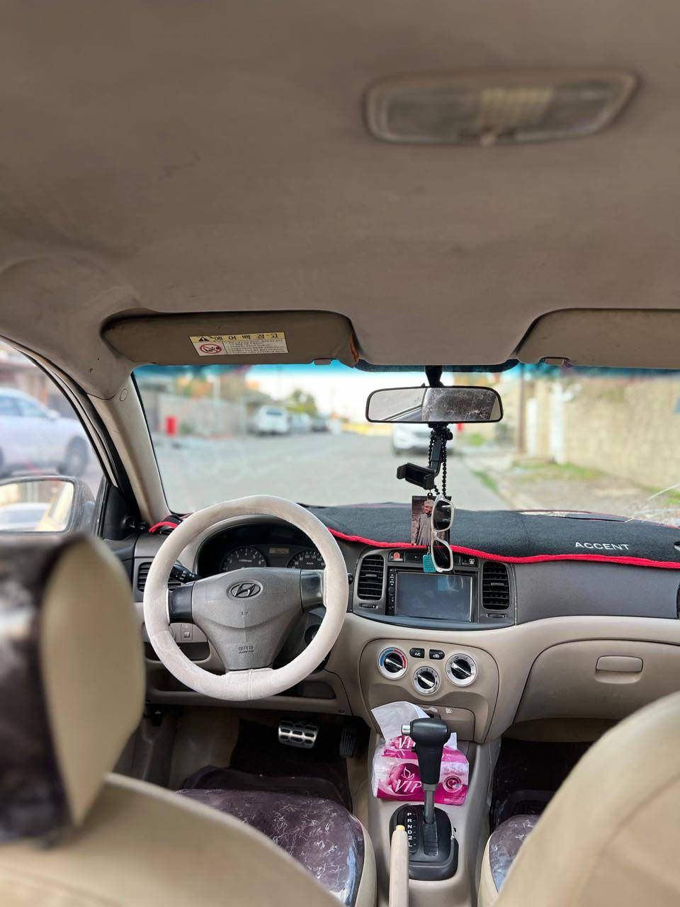 السلام عليكم
سياره تكسي اكسنت موديل 2008 شغالة بنضامين البنزين والغاز 
ماشيه 180الف
محرك وكير مكفولات 
محرك1.600
سنويه 2028 السياره بأسمي  مشروع وطني 
رقمها كركوك
تخم تايرات جديد ودوشمة كشنات جديده ومرتبه
 مكان السياره كركوك 
حادثها: ضربه خفيفه دوسه السكن و جاملغ امامي جهة السايق و صندوك مبدل بلادي شرط
مصفره من الغرامات و النقابه 
سعر السياره78 وبيها مجال بسيط
للأستفسار واتساب ع الرقم
 ***********
*********** هاتف
