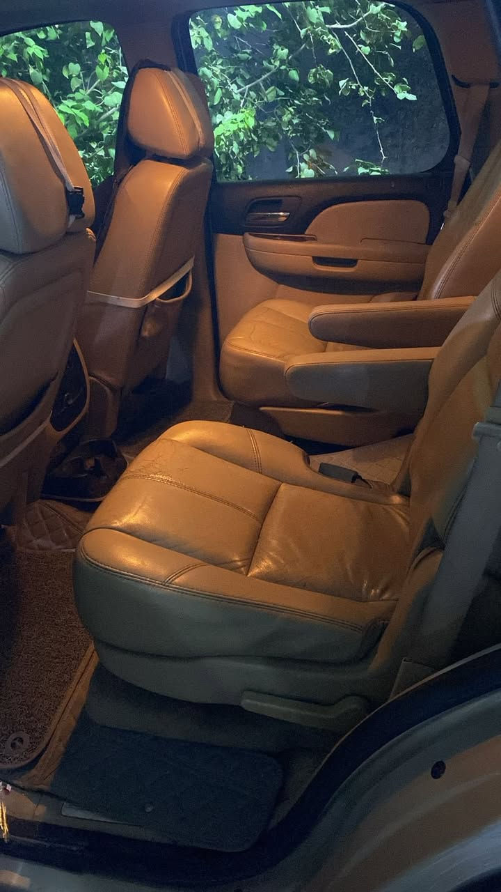 سلام عليكم
تاهو 2010 للبيع vlp
Ltz
فول مواصفات كشن منفصل 
كشنات تدفاء كشنات كهرباء امام او خلفي 
باب خلفي كهرباء 
بترا 
مري قلاب بصمه تشغيل عن بعد 
كشنات جلد 
محرك 5300 
كير 1000
السعر 165 للأستفسار ولاتصال ‭0773 596 7045‬
