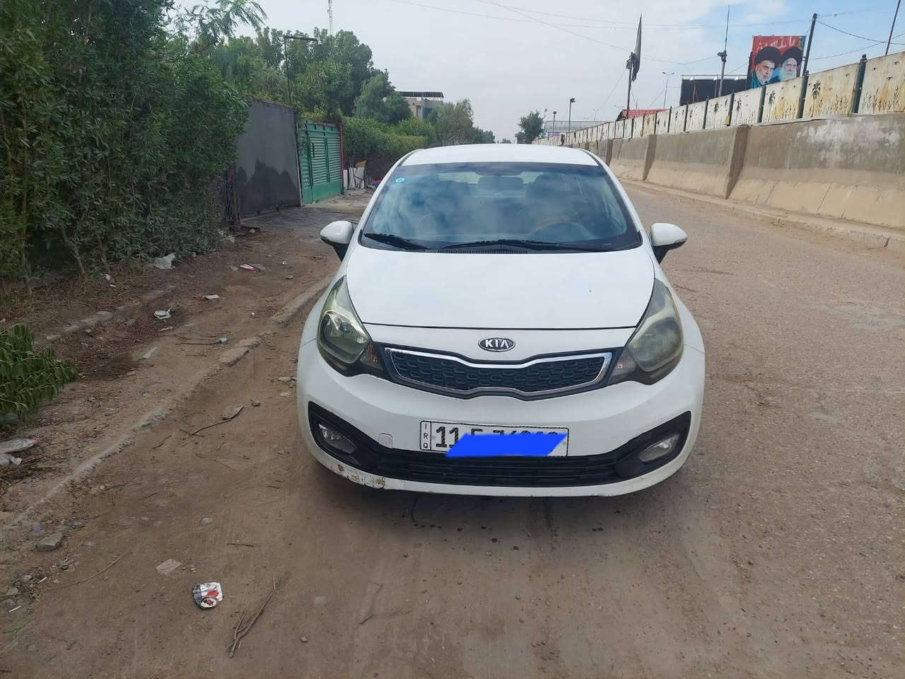 السلام عليكم كيا ريو خليجي موديل 2012 محرك 1600 رقم بغداد سياره نضيفه مكفوله من حادث فقط  بيها بارد مكانها بغداد شقق حي السلام  ماشيه 123 للبيع السعر 83 بيها جال للاستفسار ***********
