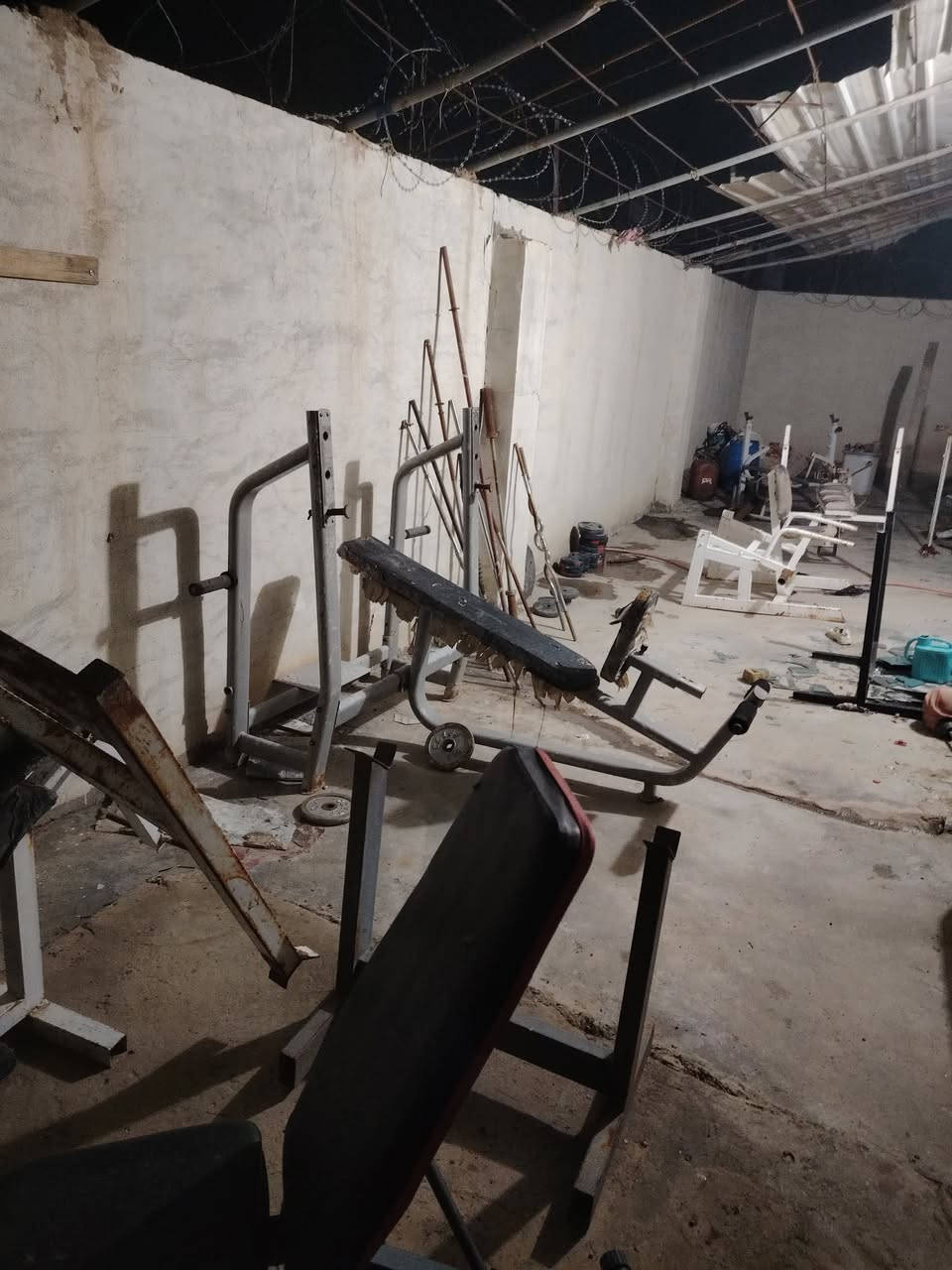 السلام عليكم ورحمة الله وبركاتة،
تحية طيبة لكل محبيين جيم، وجود كمية من مصطبات (أجهزة رياضية مستعملة ) الجيم،
اخواني الأعزاء مثل ماوضح لكم بالصور، يراد ترتيب شوية لان حقيقة متروكه بالطرمة، يرادلهن صبغ ترتيبات بقت يمك 
*البيع شلع بالكامل مفرد معندي ارجو معذرة من الجميع تقريبا عندي ٦ أجهزة مختلفة. 
*السعر معروف حقيقة، أجهزة، مستعملة اني ابيعلك ع وزن، كيلو، 2000 دينار، 🫀💰
يعني شكد يطلع وزن مصطبة تأخذها بالزايد ميطلع وزنها ٧٠ كغم يعني ب ١٤٠ الف أو مثلا وزنها ٢٠كغم يطلع سعرها ب ٤٠ الف وهكذا ع وزن.، 🌹

للاستفسار مراسلتنا ع واتساب ***********
اخوان بيع شلع،. 😘مفرد ماعندي.
