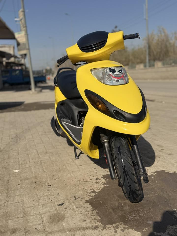 دراجه دوالفين البيع  نضيفه وجديده كهربايات كله شغاله مكينه ناعمه ونهضه معدل سريعه  لايت زنون جك جنطه تيرات جدد شاير شغالت دراجه مالت جناي سعره 500بيه مجال جيه مكاني شاميه شراي تصل***********
