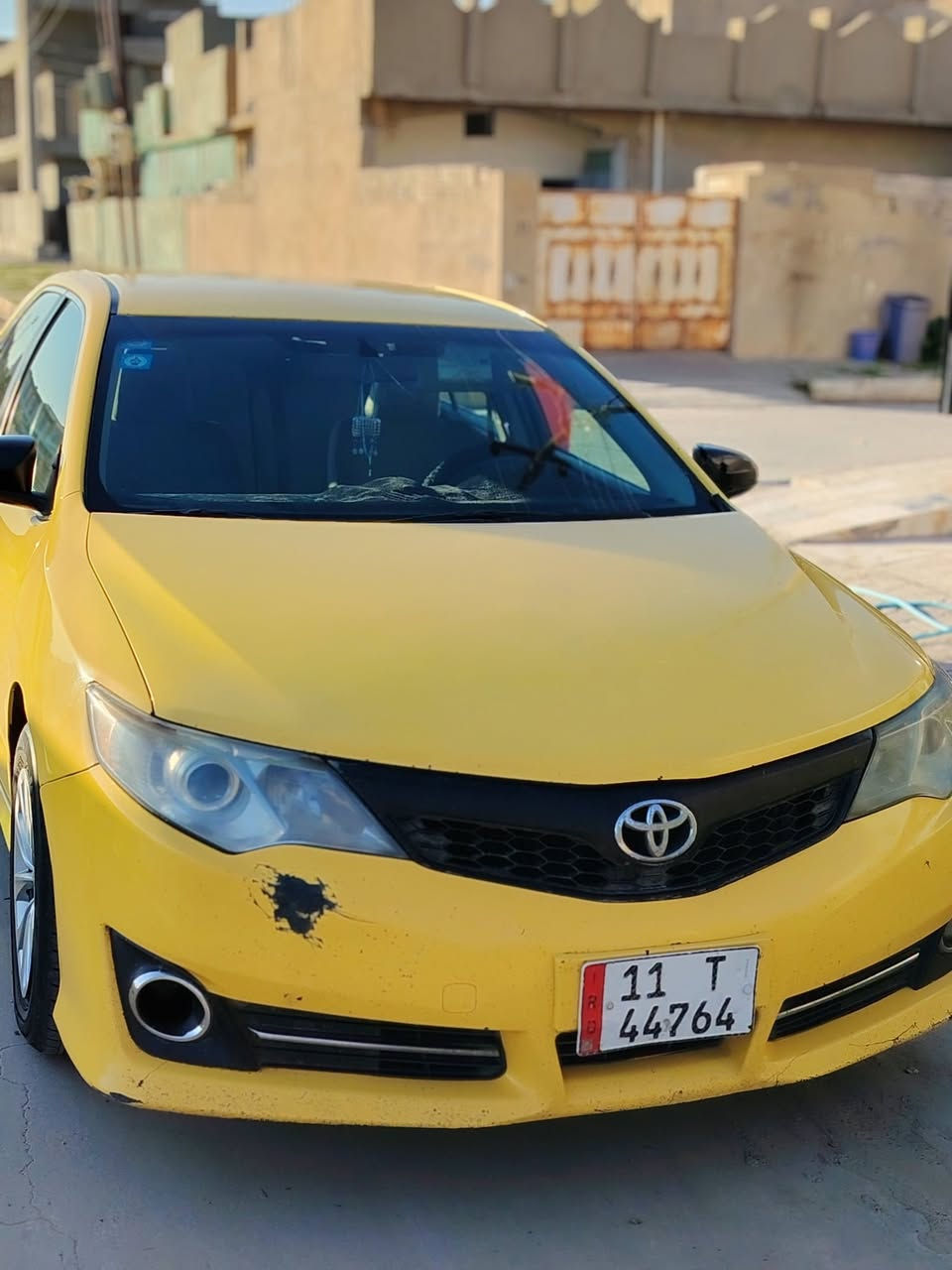 كامري موديل 14 وارد أمريكي حادثها فقط بونيد مبدل بدون داخل سنويه جديده كير مكينه بل شرط حداديه جديده سياره مكفوله من دعاميه للدعاميه تبريد شرط السعر ١٣٥ وبيها مجال  مكاني كركوك ***********/***********
