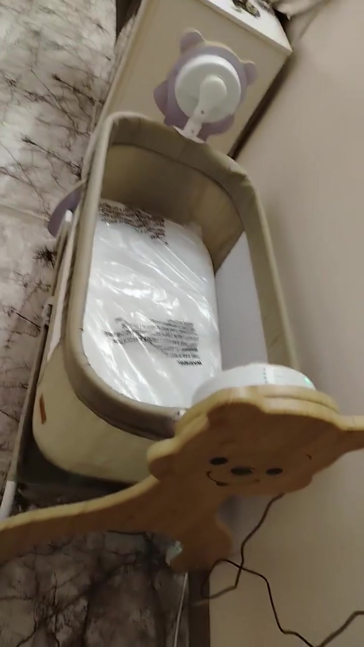 سرير أطفال هزاز  حديث ولادة  ع شحن وكلها تشتغل ودوشك ماله بالباكيت بعده للطلب مراسله ع خاص


**إذا كنت صاحب هذا الإعلان وتريد حذفه لأي سبب، رجاءا أرسل رسالة إلى الدعم الفني**