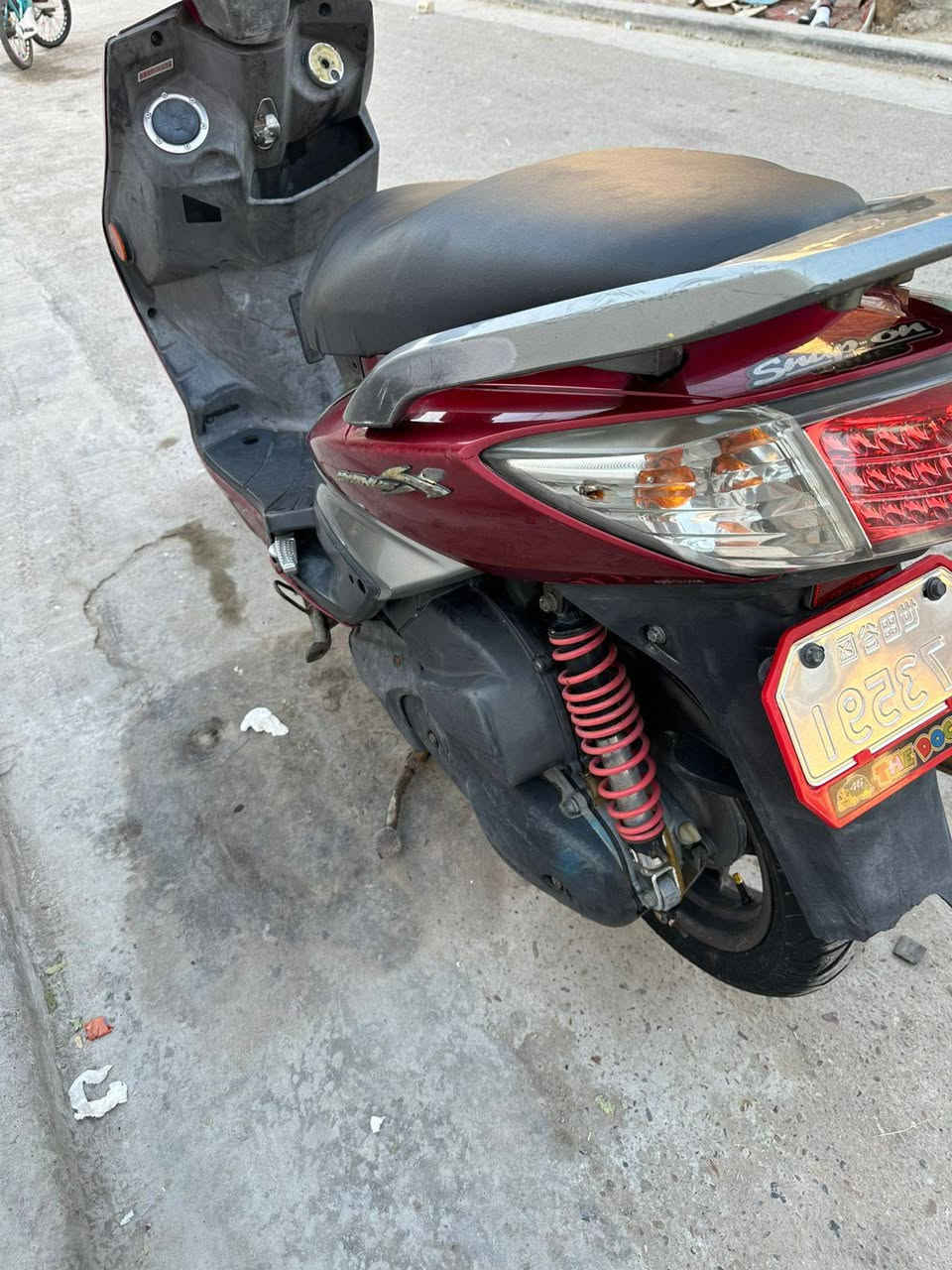 سلام عليكم شباب دراجه سكنس فحل طلاعات لون مميز دراجه كفاله عامه من التاير لتاير دراجه مال رنبه صاله 20 يوم من نازله الله شاهد جديده وكفاله عامه محرك ما مطخوخ يعني مكينه مكفوله  جيب فيتر وفحص اذا بيه خلل ترجع وشكد فلوس روحتك وجيتك اني اخسرهن عنواني بغداد لشعب *********** اي ستفسار خادم اني ❤️🪬
