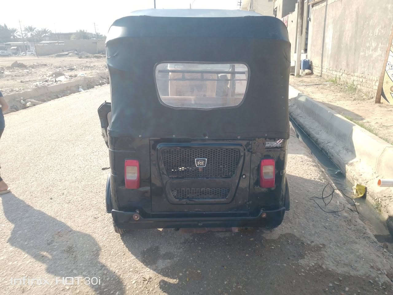 سلام عليكم تكتك للبيع موديل ٢٢ تكتك مكفول من معجون و صبغ  محرك بس زنجبيل بدل كلجات شريكه مامفتوحات رقم ذي قار خياسات مامكصوصا شراي ينتصل رقم الهاتف ***********
