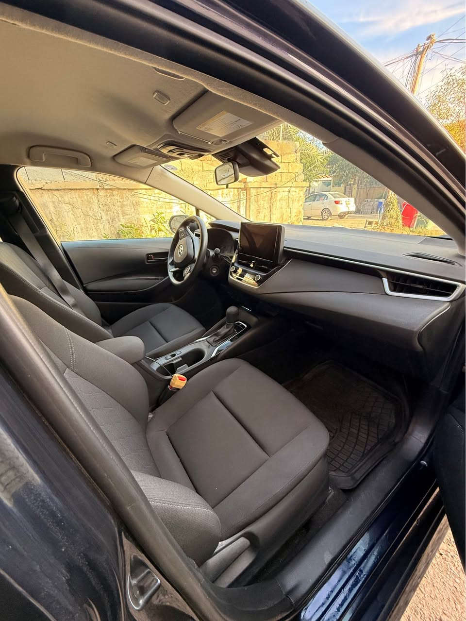 السلام عليكم تيوتا كورلا 2024وارد امريكي رقم اربيل لجديد ماشيه 30 الف كيلو  ضرر  وبنيد بارد بل جاملغ عكس لسايق بدون دواخل ايربكات سليمه فقط ايرباك دركة وراجع سستم مواصفاتها LE سياره جديده كير محرك صدر تايرات كلها جديده السعر 160وبيها مجال بسيط 

تلفون *********** بغداد, العراق
