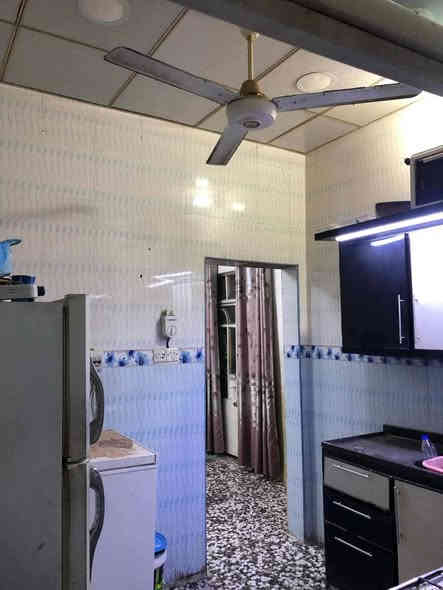 أنتبااااه  أنتبااااه  أنتباااه
بعد التوكل على الله .....
بيت للبيييييييييييييع 50 متر  ............................

حي الوفاء .... على ساحه بصف الركن شارع 15 متر قرب البانزين خانه والمجسرات وأقرب نقطة داله أعدادية نور الحسين ............
طابق ونص ...... الطابق الأرضي يحتوي على غرفة وصاله ومطبخ وتخاريج ...
أما الطابق الثاني يحتوي على غرفة وصاله ....... الأساس صب والبناء طابوك والسكف عكاده ....... 
السعر ....... 70 مليون دينار ......
للأستفسار يرجى الاتصال بنا على الارقام التاليه ............

***********
***********
أبو شهم العگيلي ..
