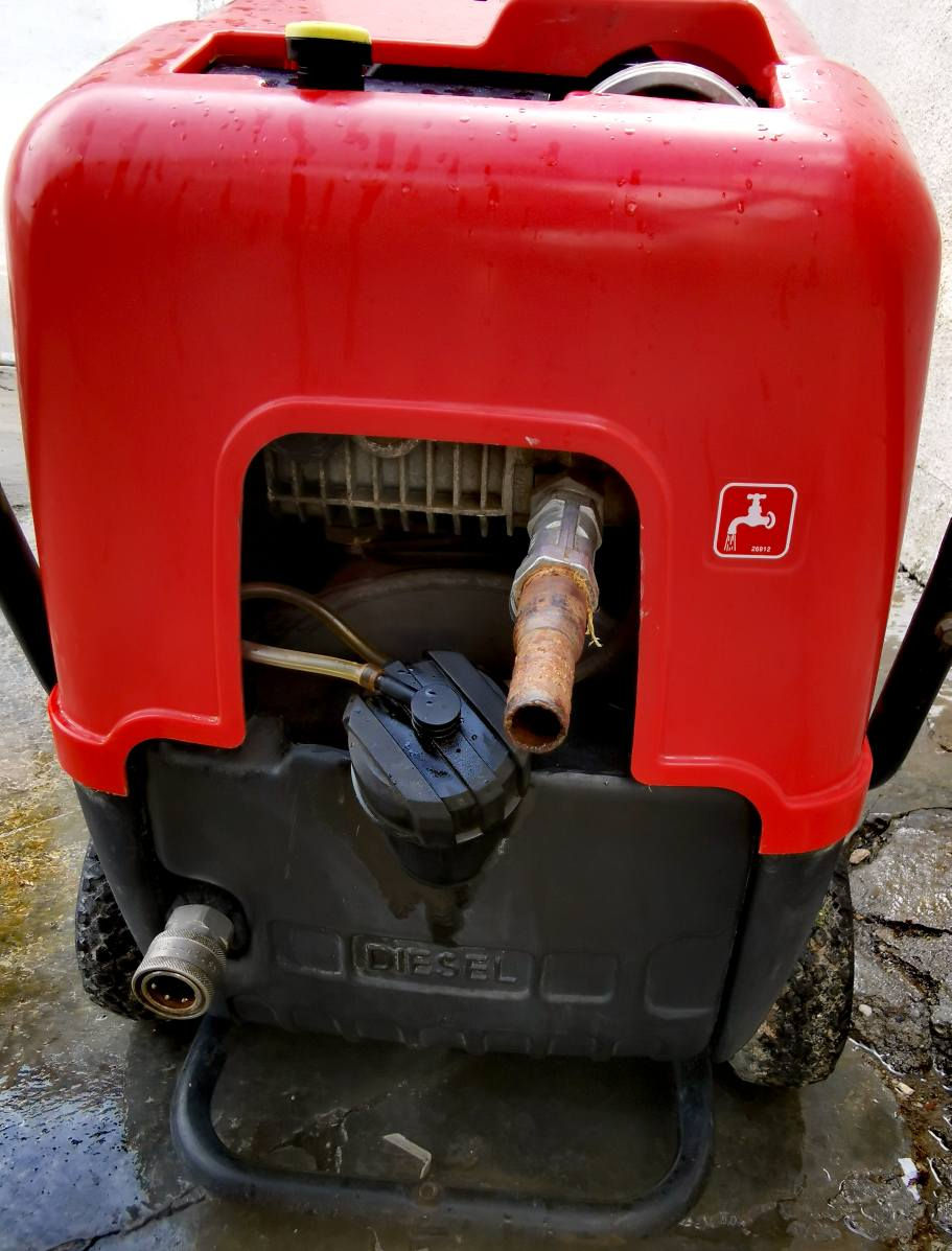 غەسلی ئاوی گەرمی ئەوروپی،140باری حەقیقی و 8.5نیوە و90c°گەرمیەکەیەتی دەسک و سۆندەی خۆی لەگەڵ دایە .*********** شربازهير, السليمانية
