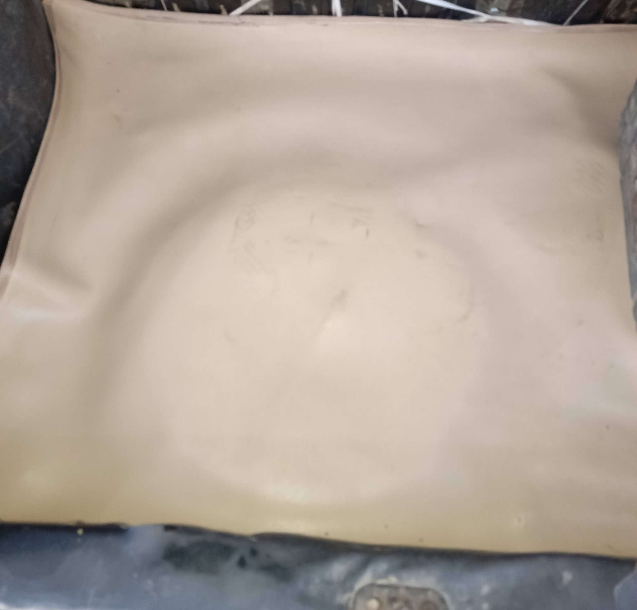 كولف ١٩٩٢ رقم كربلاء انكليزي
 بأسمي تحويلها بالرستمية هزة جديدة
مكينه المرغوبه ١٨٠٠ دوش نظيفه
كير عادي
جام جوبي
صدر نظيف جدآ 
تخم تاير نظيف
لايت زينون
مشط وباور جدد 
دوشمه ارضيه وصندوك جديده
السياره مصروف عليها
نقصها فقط تبريد ممجيكة شنو يحتاج التبريد..
عنواني بغداد الدورة 
السعر المطلوب 41$مجالها بسيط


**إذا كنت صاحب هذا الإعلان وتريد حذفه لأي سبب، رجاءا أرسل رسالة إلى الدعم الفني**