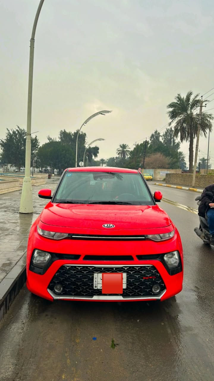 السلام عليكم..
Kia soul (Gt line) 2021 -
-ماشيه 70 الف كيلو
-حادثهه كلش خفيف جاملغ وباب مال سايق بدون دواخل والصور موجوده. 
-سياره نضيفه مال بيت وكامله مانقاصه شي وكله بانزين محسن من اشتريتهه لليوم. 
-مواصفات معروفه مال جيتي لاين..
ويل كب رياضي
محرك 2000 دوش
سلايد روف وستيرن حرف D
-رايدهه ب١٥٥ وبيهه مجال. 
-مكاني بغداد الحريه
-وهذا رقمي 
*********** -

