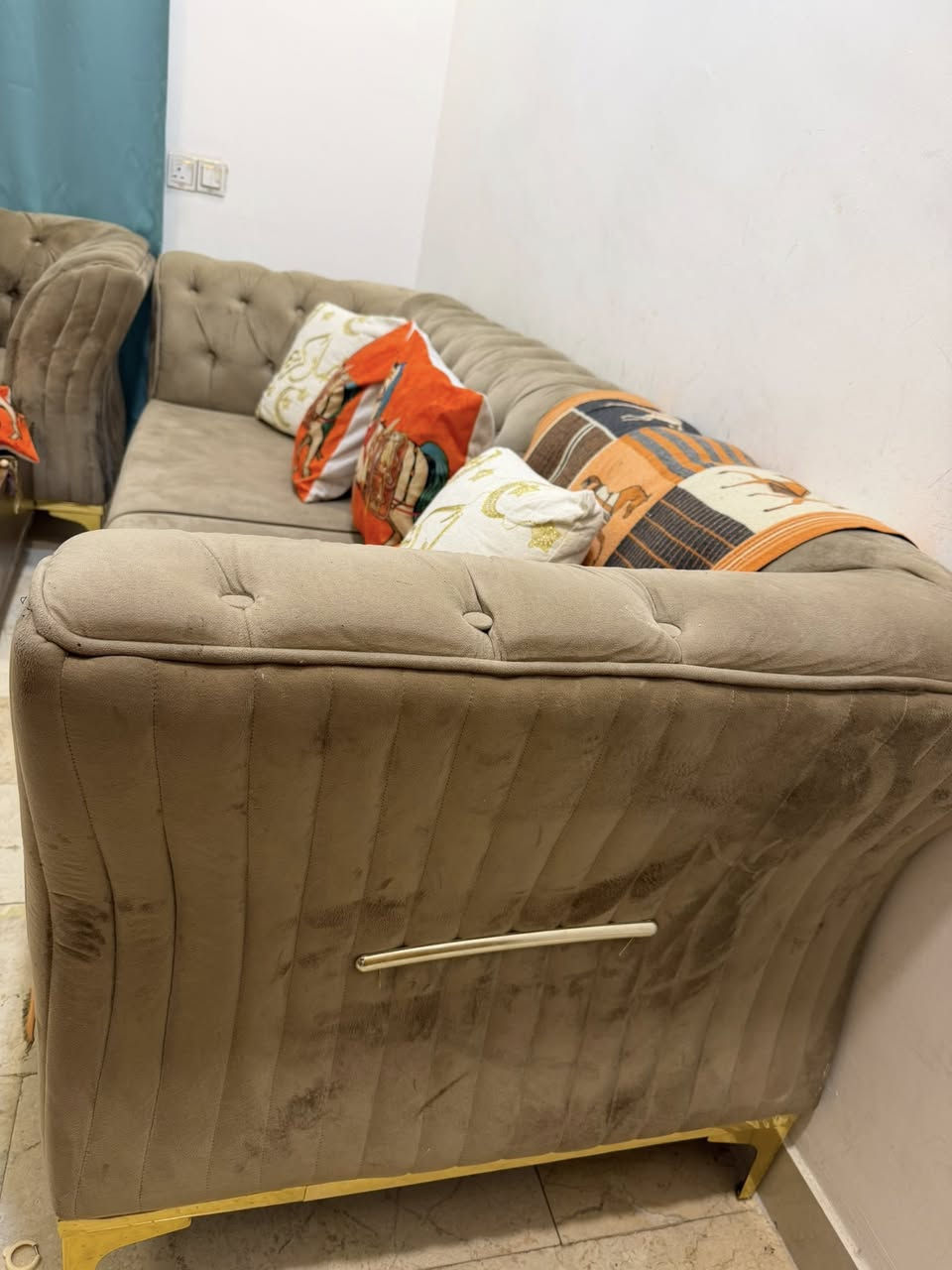 تخم قنفات للبيع اللون بيجي ٧ مقاعد كوشات بيجي مع التخم تجي 

قنفه نفرين 
فنفه ثلاث نفرات 
قنفتين نفر 
العنوان بغداد المنصور
السعر ٤٥٠،٠٠٠


**إذا كنت صاحب هذا الإعلان وتريد حذفه لأي سبب، رجاءا أرسل رسالة إلى الدعم الفني**