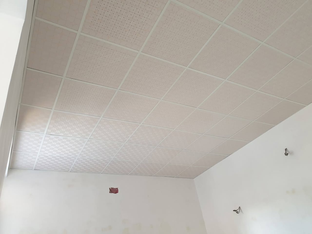 سلام عليكم
اللهم صل على محمد وآل محمد 

نعمل جميع أعمال الديكور 

الجبسنبورد 

سحب المعجون 

صبغ 

بديل رخام بديل خشب بديل شيبورد 

سقوف ثانويه 

عمل واجهات فوم وصبغ وسحب معجون خارجي 

وجميع الاعمال الداخلي والخارجي 

دقه وانجاز بالعمل واسعار مناسبه 

للاستفسار *********** بي واتساب
