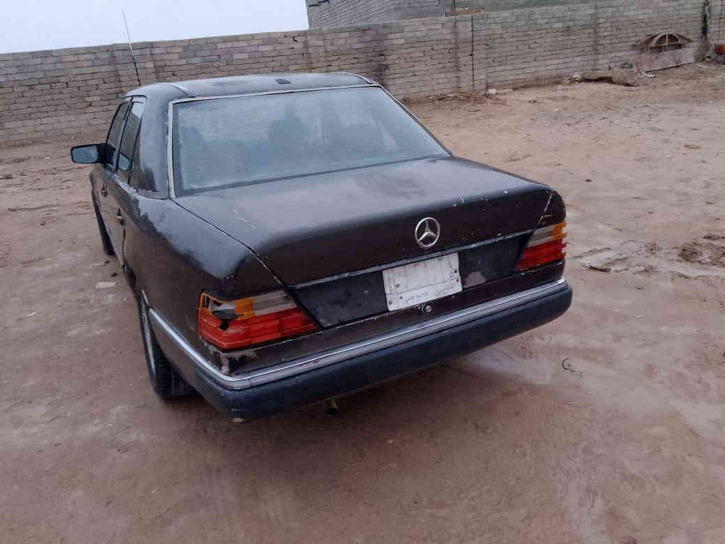 السلام عليكم مارسدس دب مديل 87 مكفوله من لكصه ونقل ولعيب شرعي مكينه وكير 2500 جدد ابو لكلاص vvt تخم تاير جديد كهرباياتها شغاله تبريد ناقصه شغلات بصيطه مسجل شغال جام شغال ماسحات عينه سكنات  رقم ديوانيه راعيه بخان انص خابرته وكال شوكت ماتريد انه جاهز سنويه صاقطه من 19 سياره حلوه ناقصها بس صبغ فقط بيع او مراوس حسب سعر 30 وبيها مجال قليل مكاني البصره قضاء المدينه الهوير ***********
