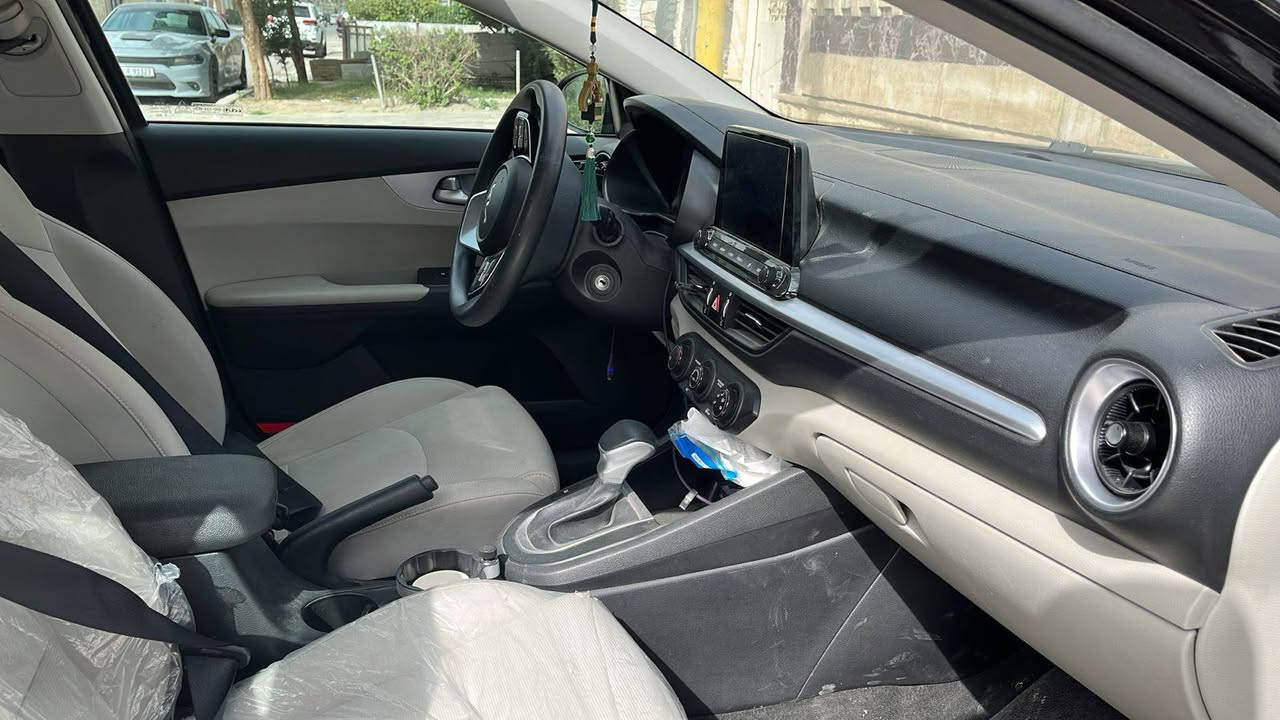 السلام عليكم فورتي 23
سياره جديده  
ماشيه 51
السعر 157
***********
