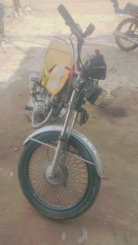 دراجه للبيع مديل 15سنويه ورقم 07812204527 نتصال