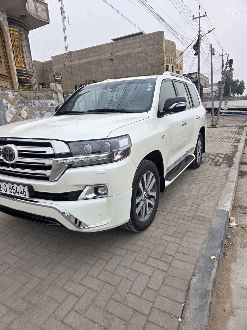 سلام عليكم لاندكروز 2017VXS
فول ماشي 79مكفوله كفاله عامه رقم اربيل مكانه بصره 
***********سعر 540
