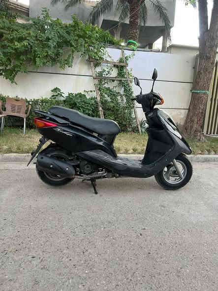 سلام عليكم درجه بريز  كابريتر لسرعه 140 درجه مكينه فول   نعومه  مكفوله من تبخير وتنقيص درجه  كلملة وراقهة كاملة ومنفيسهة  كهربائيات كله شغاله   سلف وهندر الايت عالي ناصي شغال هورن كوله شغال بريك مامي خلفي بل مكان درجه ماناقصها شي درجه  الشراي جيب فيتر وفحص مكاني بغداد 
السعر625
***********/ ما متواجد فيس
