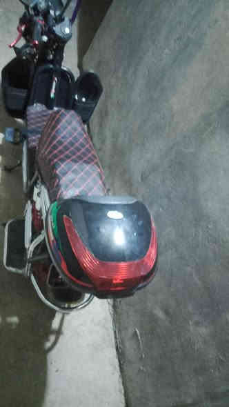 بايسكلات اثنين للبيع سعر الواحد ب 700 وبي مجال مكان رمادي شارع المستودع كله شغال ونظيف مابيه اي خلل ***********
