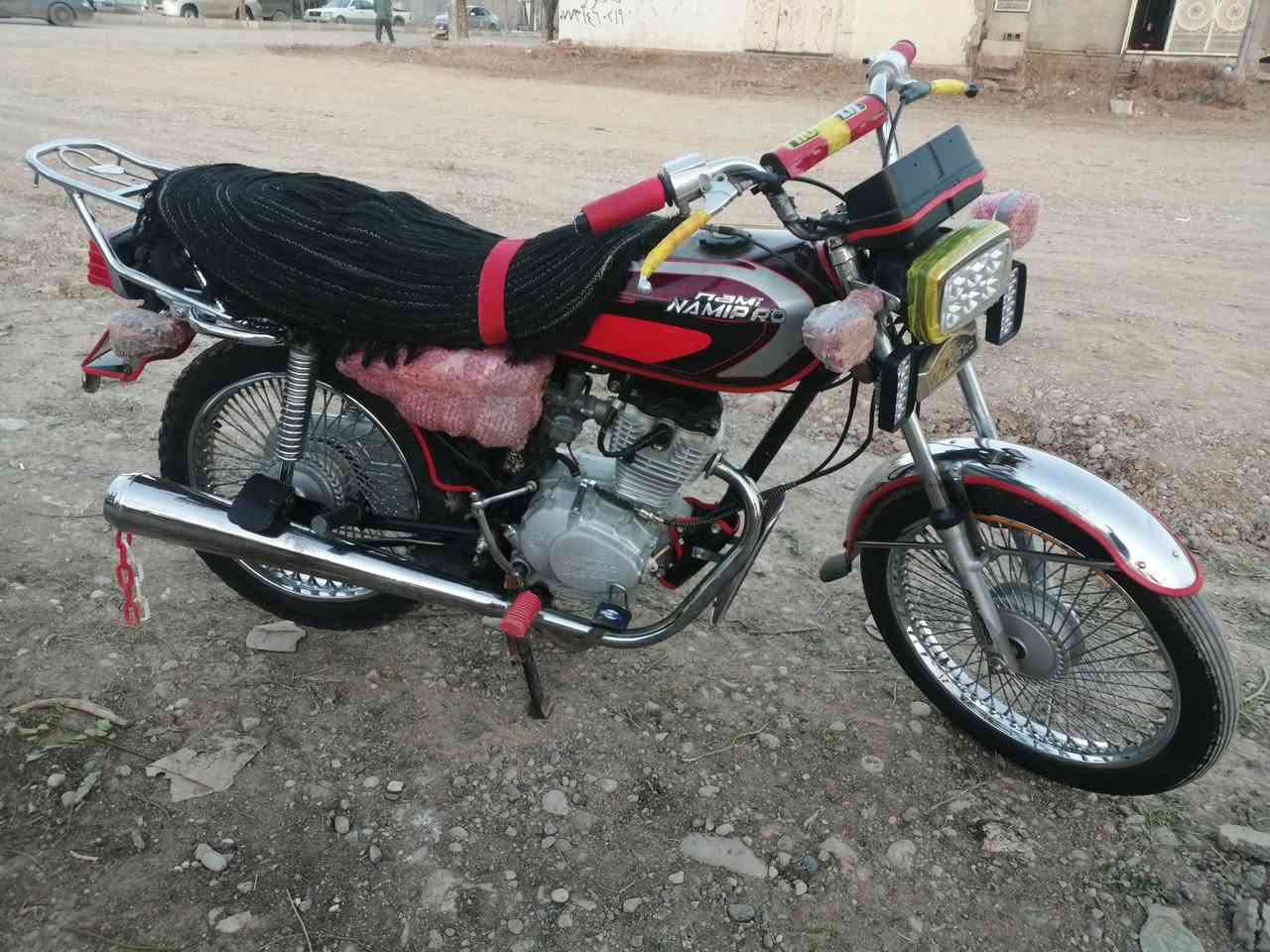 بەناوی خوای گەورە.  ئەم ماتۆرە ئەفرۆشم ٢٠١٩یە هونزدا جوانو دانسقەو تنوتۆلە گشت گیانی بەشەرتە مەسروفی تیانییە وەرەقەیە وەجبە یەکە ماتۆرەکە بیانوبڕە مشتەریت بێ مەعمەلە بکەو لەخزمەتتانام ***********
