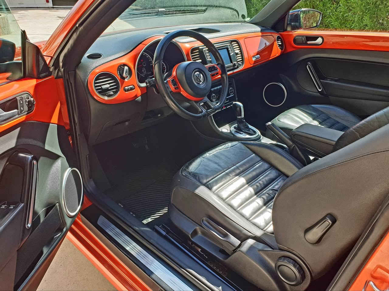 مودیل 2016
مواصفات خلیجی ـ Sport
المسافة المقطوعة 109 كم 
لون ممیز
داخلیة اسود و برتقالي
ناوڕەش و پرتەقاڵی
مەکینە ـ محرك 1.8 تیربو
فول فول مواصفات
بانوراما
تبرید لمس
۳ الوان لید داخلي
۳ ڕەنگ لیدی ناوەوە
ویل کب حجم کبیر ریاضي
ویکەپ گەورە و سپۆرت
مقاعد جلد ـ کوشین جلد
مقاعد هیتر ـ کوشین هیتەر
حساسات ـ حەساس
کامیرا
شاشة كبیرة ـ شاشە گەورە
تحكمات ستیرن فول
تەحدید سورعە و ڤۆلیۆم
بصمة تشغیل + ابواب
مرایة كهربائیة ـ ئاوێنە کارەبایی
آشایر بالمرایة ـ ئاوێنە ئیشارەت
لایتات فول LED
بلاجکتور
سبیر مانازل سپێری دانەبەزیوە
صور السونار و الفحص موجود
رسمی سۆنەر و پشکنینی لەگەڵە
بدون دواخل بدون ایرباك
*********** فایبر ـ واتساب
السعر : 122 ورقە و مجال قلیل
