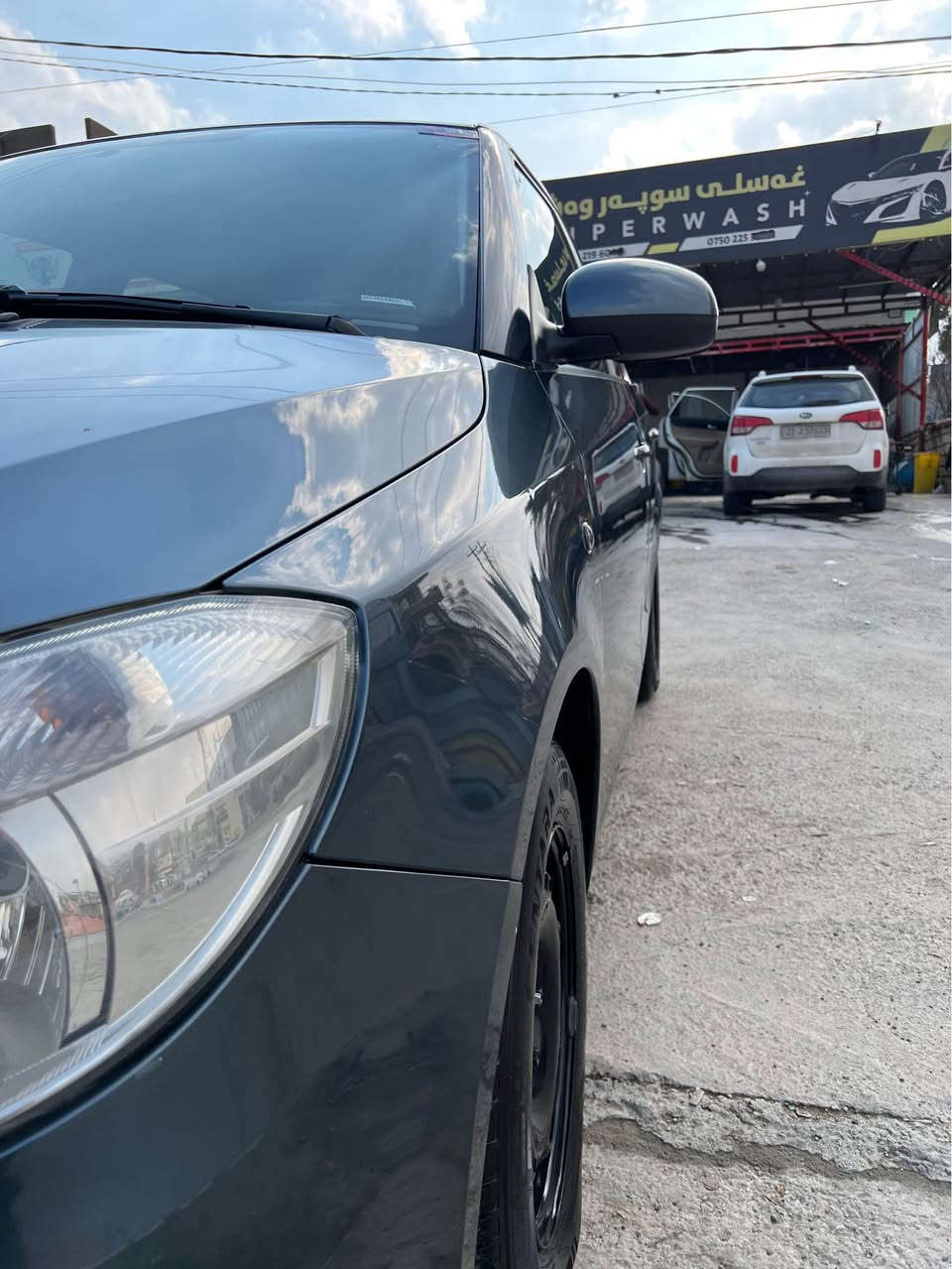 سەرەتا بەناوی خوا سکۆدا فابیا٢٠١٥ 
Skoda fabia 2015
175 هەزار کیلۆمەتر ڕۆشتوە بێبۆیاخ بەس دەرکای سەکنی بستێک pdr هەیە ماباقی بەشەرت کێڕو مەکینەوە کارەبای و تەبرید و هەموو گیانی بەشەرت هەموو سێرڤسێکی بۆ
کراوە ڕۆنی مەکینەی تازەیە هایدرۆلیکی گێرو سوکانی تازە گۆڕاوە ڕۆن ئیستۆپی تازە گۆڕاوە کامل دەبڵەکانی تازەیە شاشە ئایپات و کامێرای بۆ بستراوە تەرجیلەکۆنەکەیشی ماوە 
نرخی 86 گەڵاو مەحامەلە 
*********** السليمانية, العراق
