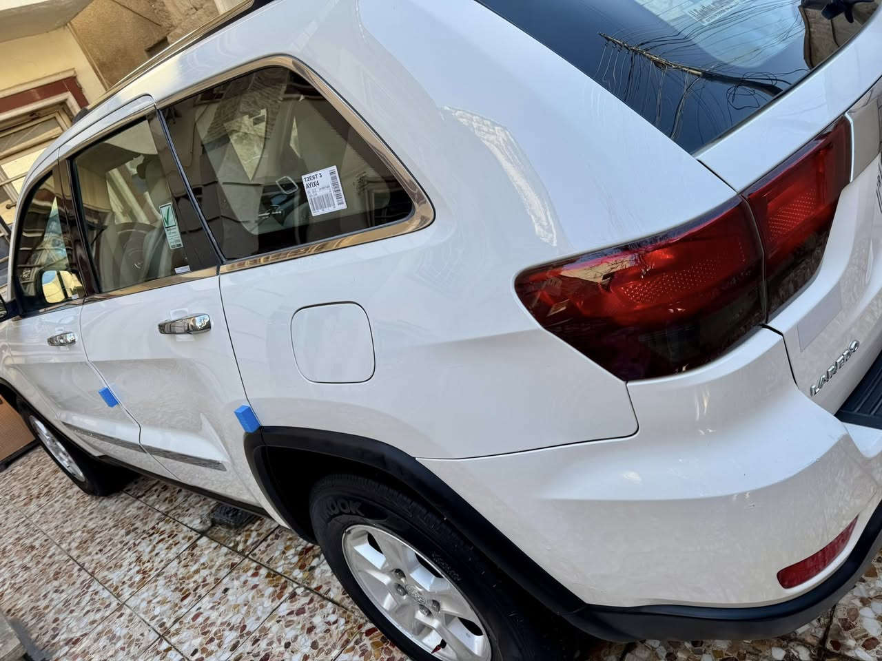 السلام عليكم جيب 2011 للبيع وارد امريكي السيارة كلين تايتل بدون حادث بدون غرق بدون كلشي وتقريرها موجود صار بيها منورة التحميل شوية صبغ بل تكم محدد بل صور بدون دواخل بدون معجون بدون ايرباك بدون كلشي بسبب التحميل السيارة جديد جداً رقم بغداد مميز السيارة شادلها قبل اسبوع صدر ب٧٠٠ الف وتخم تاير جاهزة من كل النواحي موصفات كشنات كهرباء بصمة شاشة كبيرة كامرة خلفية حساسات وباقي الموصفات المعروفة كير مكينة خير من الله السعر 155وبيها مجال حك الجية المكان بغداد السيدية رقمي ***********
