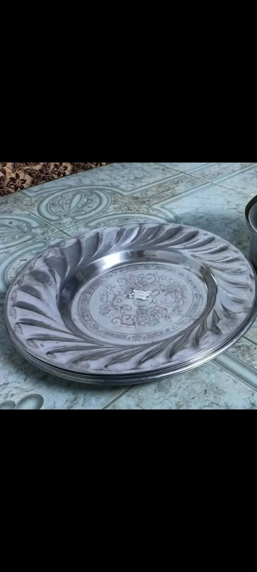 تنور 50 مناسف عدد 9 سعرهم 20 / كاربد 70 الاصلي // ميز بلازمه 45 وسرير 40 وكاونتر 700


**إذا كنت صاحب هذا الإعلان وتريد حذفه لأي سبب، رجاءا أرسل رسالة إلى الدعم الفني**