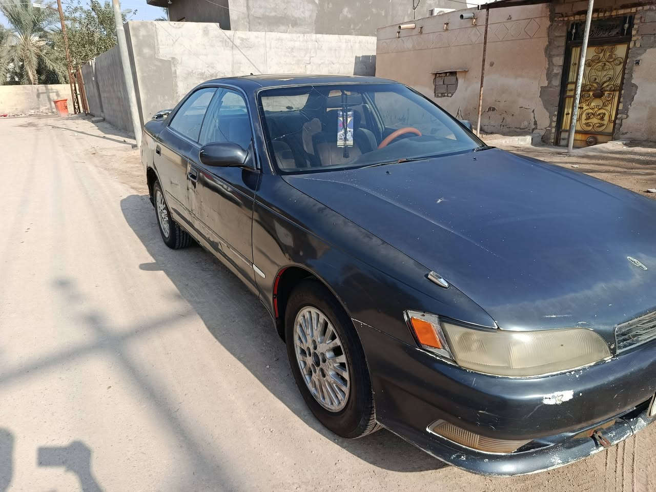 مارك نفخ موديل 1993.سياره جازه من كلشي حدايه وتخم تايرمحرك اثنين ونص جديد.سياره مكفوله ضربه والاصوليات سنويه منتهيه.سياره ابسم ابن عمي..سعر53 بيه مجال ‏رقم الهاتف‪0772 758 7399‬‏
