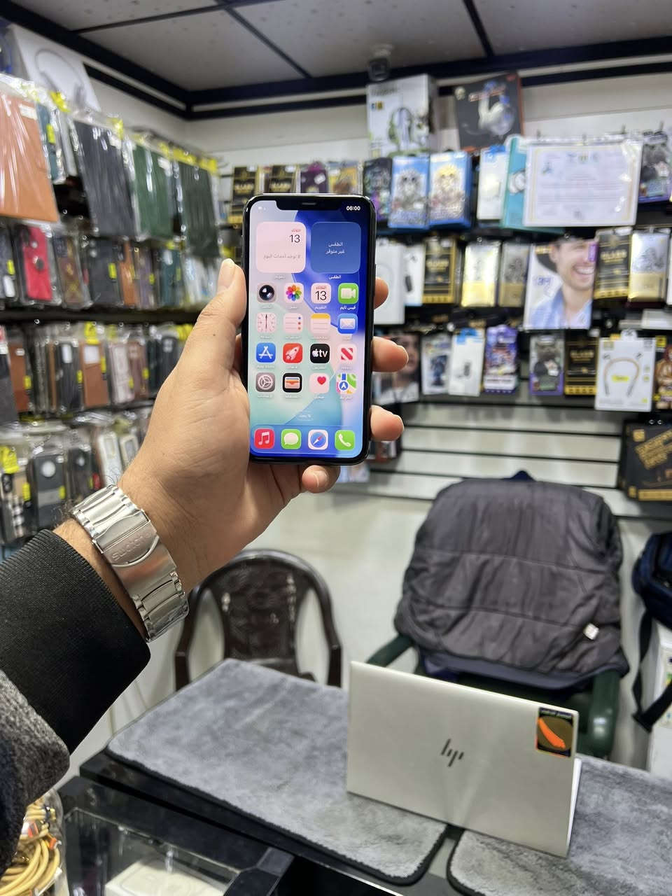 للبيع فقط
11 برو فقط

جهاز نظيف وشرط ما مفتوح وحاسبة نورمال بدون غراض 

ذاكرة 256 

بطارية 97‎%‎

تك سيم 

نموذج M

شراي تعال خاص او اتصل 

***********

***********

سعرو 325
