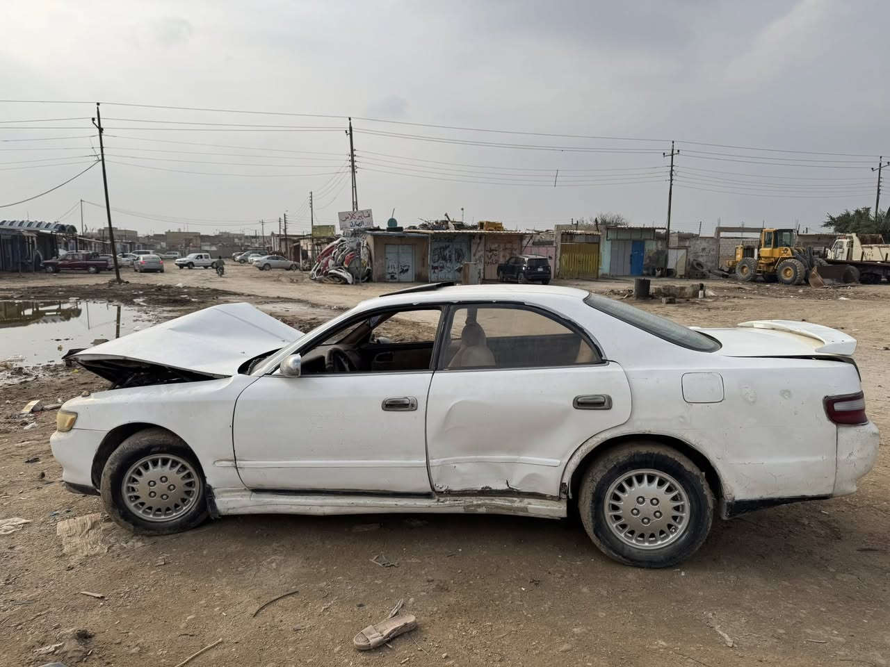 سيارة شيزر للبيع…
هاذة حادثة كدامكم
للتواصل  ***********
