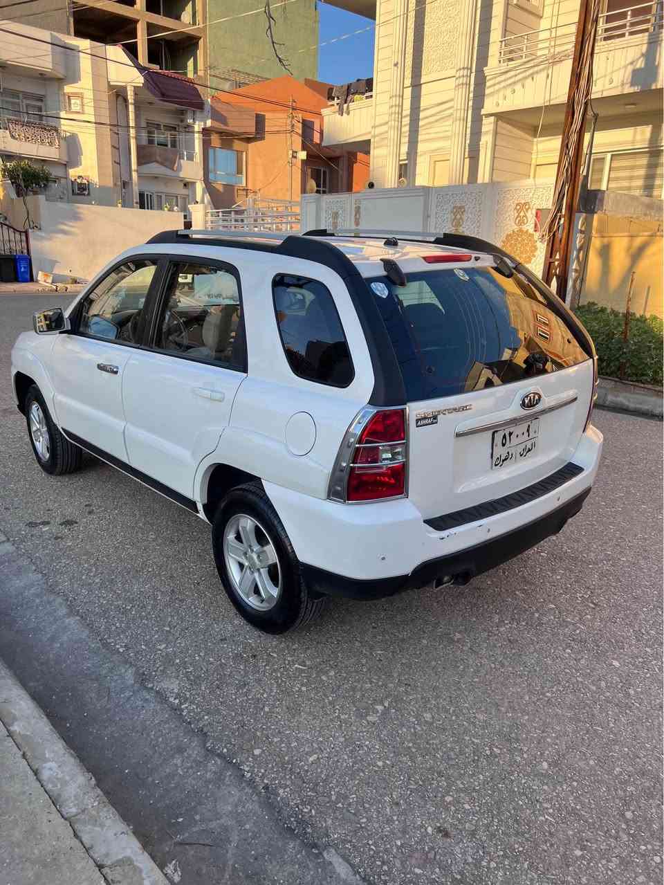 كيا سپورتاج موديل ٢٠٠٩ 
السياره بدون صبغ بيها مكانين تعديل بارد بابين النفر وضحته بالصور الدعامي صبغ للجماليه بيها چم شخطه بسيطه بالقلم سويتها سيارة نضيفه گير و مكينه شرط سعرها ١٢٠ و بيها مجال للعلم السنويه منتهي
مكان السيارة دهوك

كوردي 
كيا سپورتاج موديل ٢٠٠٩ سه ياره بى صبخه دو تعديل بارد ييت ده رگه هي نه فه ري من د وينت دا يا ديار كرى ده عامي هه ردو بو جانيى من صبغ كرين گير و مه كينه شه رته هنده شه خطه ييت تيدا هه ين بقه له مي ييت چيكرين سعرا وى ١٢٠ وه ره قه و مجالى هه ى سنوي يا بسه رڤه چوي جهى سه يارى دهوك دهوك, العراق


**إذا كنت صاحب هذا الإعلان وتريد حذفه لأي سبب، رجاءا أرسل رسالة إلى الدعم الفني**