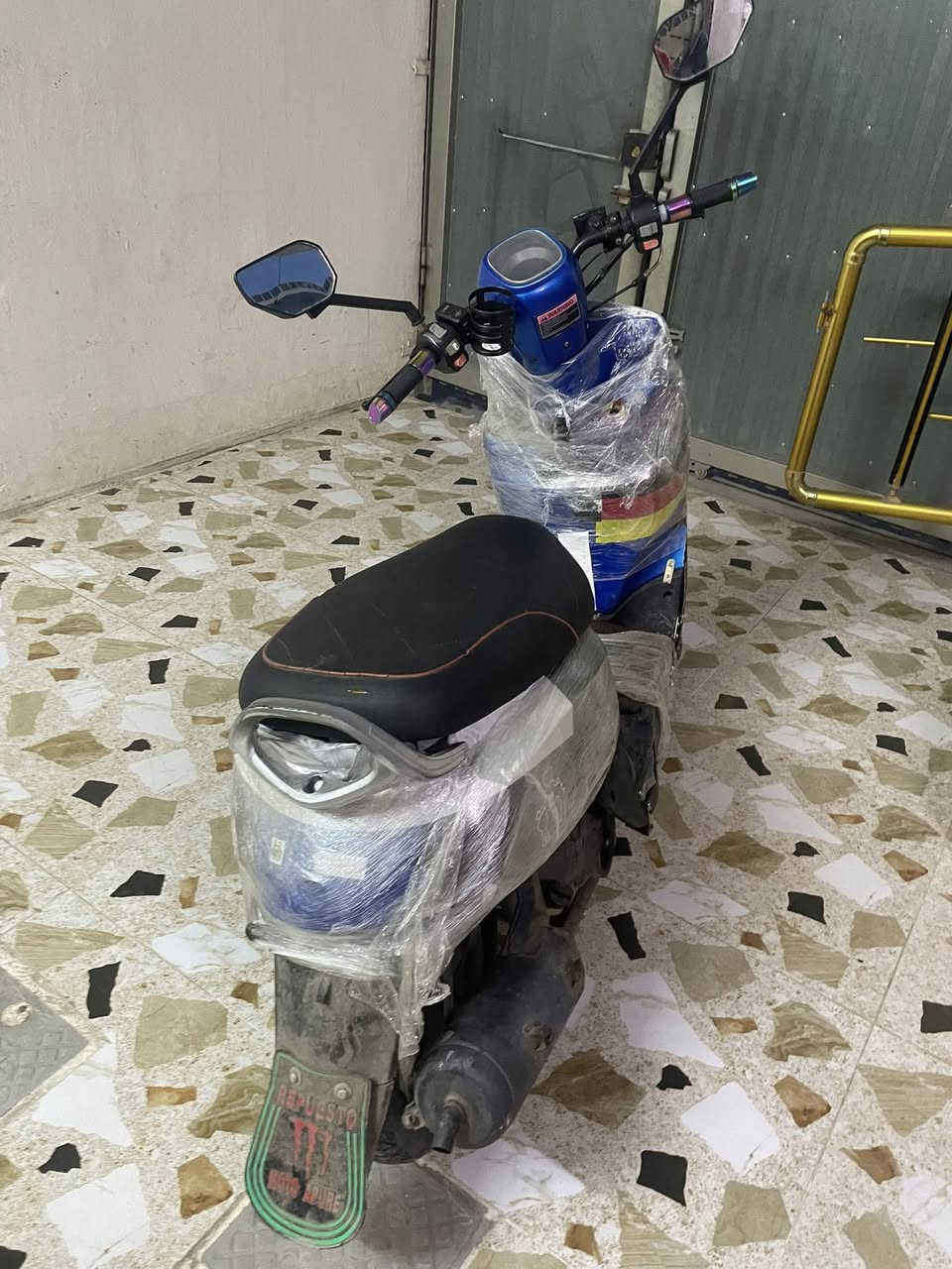 سلام عليكم ماكس بوليسي موديل 2024 دراجه مكينه بلادي ممفتوح كابريتر بلادي مابيه كلشي
بلاد مابيه اي نقص اشاير عداد مال بانزين سعر 450 وبيه مجال مكاني الواسطي ***********
