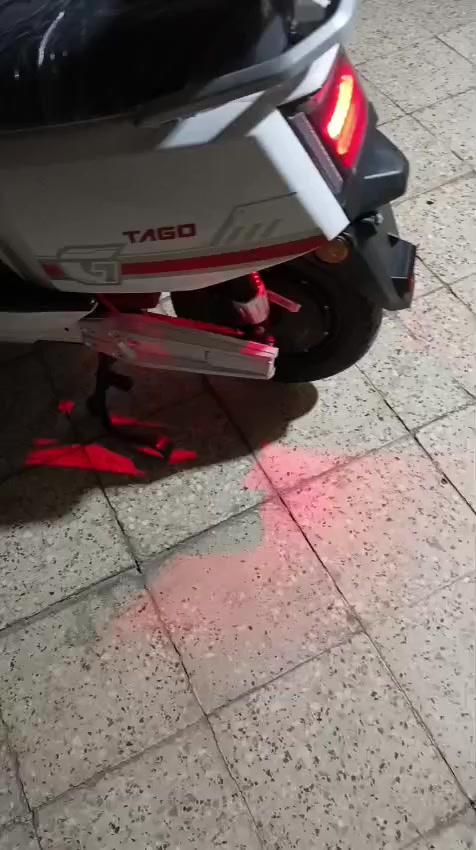 من رخصت الكروب
دراجة شحن بيع مستعجل موديل 2026
زيروو ثلاث سرع تمشي ٩٠حقيقي
تمشيك ٦٥كيلو متر 
كفالة عامة من شخط وطخة
٦باتريات الحجم 32,2بيه ضمان
سنة لايت زنون اني لازك تضليل اصفر
تايرات بعده جدد حجم 30/10
حتى الشاحنة بيه ضمان 
السعر 950وبيه مجال حك الجية 
للاستفسار اتصال على الأرقام بي واتساب
***********
‏‪***********‬‏
