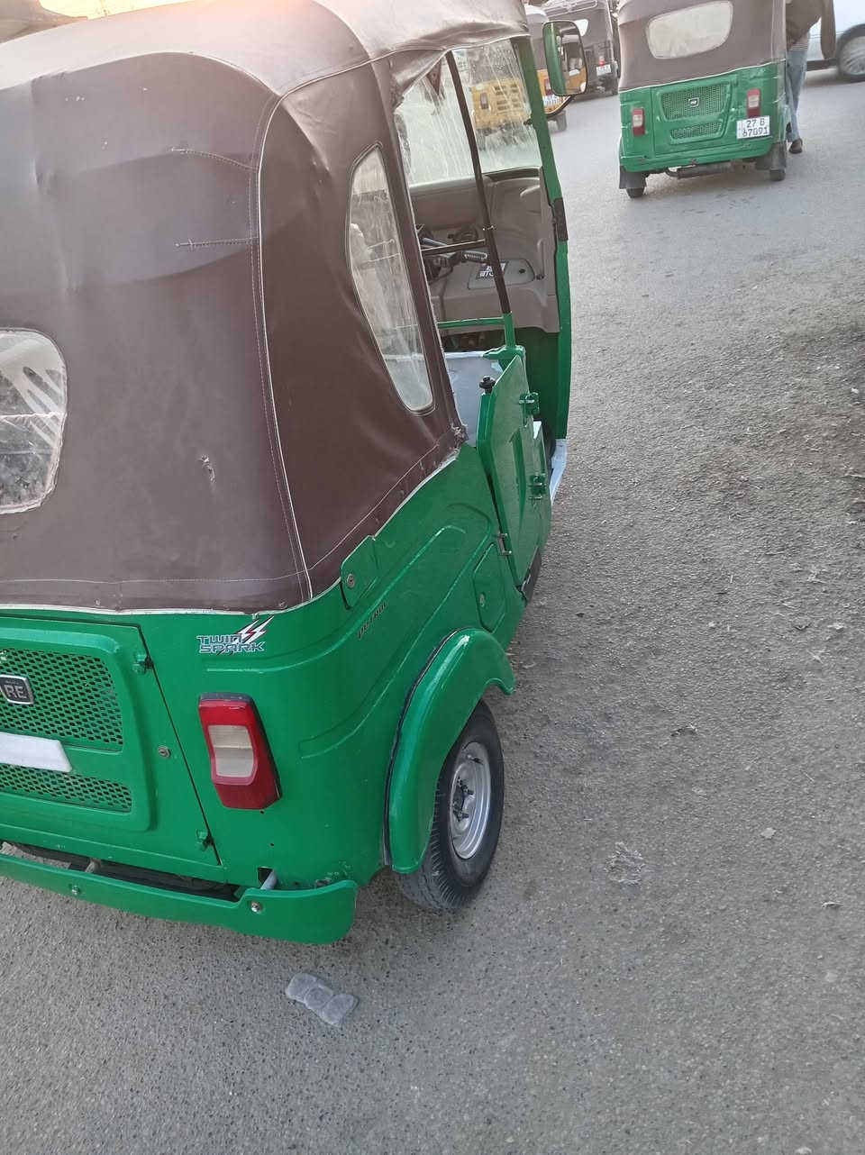 سلام عليكم تكتك البيع 22 كفاله رقم ذي قار مكان دوايه خابر وتدلل *********** سعر 8300
