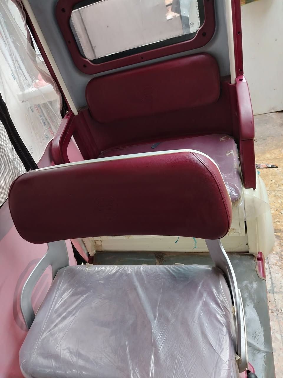 سلام عليكم شباب تكتك شحن جديده استعمال قليل للبيع مكاني بغداد حي اور هذا رقمي *********** واتساب متواجد بيع مستعجل بلاش
