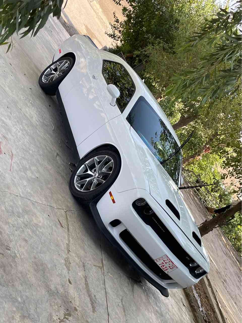 سياره كه  ره قه مه٤٥ هه زار رويشتوه زور پاكه بي شخوت جالوو قه بو قوبه دوو پارجه ي هه يه   دوو بستي كلير امريكايه
ول باقي به شه رت هه موو گياني گير مه كينه شانصي 
***********
*********** كركوك, العراق
