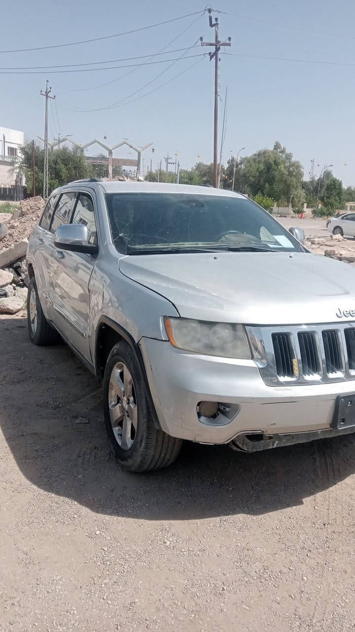 جيب لاريدو 13 بسمي رقم بغداد بدون دواخل 
 السعر 130 او مراوس بجارجر


**إذا كنت صاحب هذا الإعلان وتريد حذفه لأي سبب، رجاءا أرسل رسالة إلى الدعم الفني**